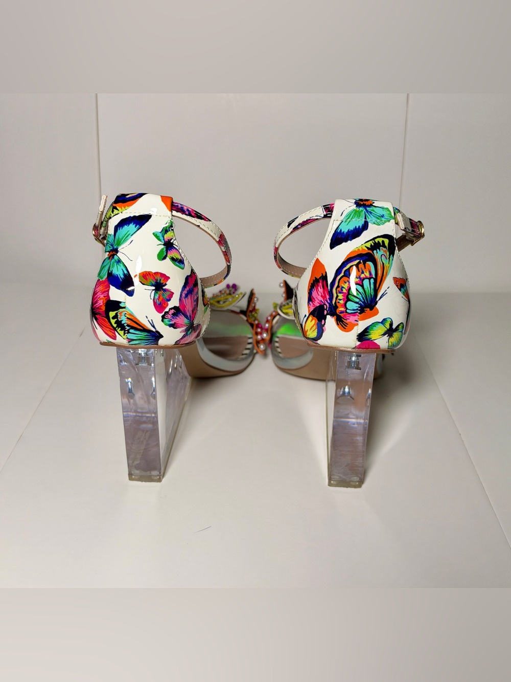 Betsey Johnson Marloe White Beaded Butterfly Clear Heel Holographic Sandal 8.5 - Picture 4 of 5